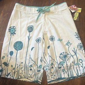 BNWT woman’s Powder Room board shorts